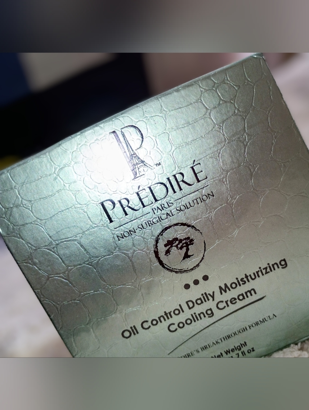 Prédiré Paris Oil Control Daily Moisturizing Cooling Cream.